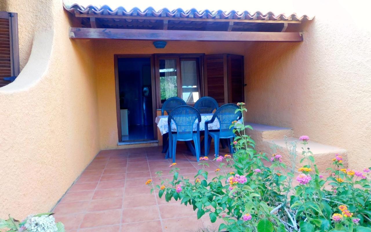 Residence La Pineta Budoni Exterior photo